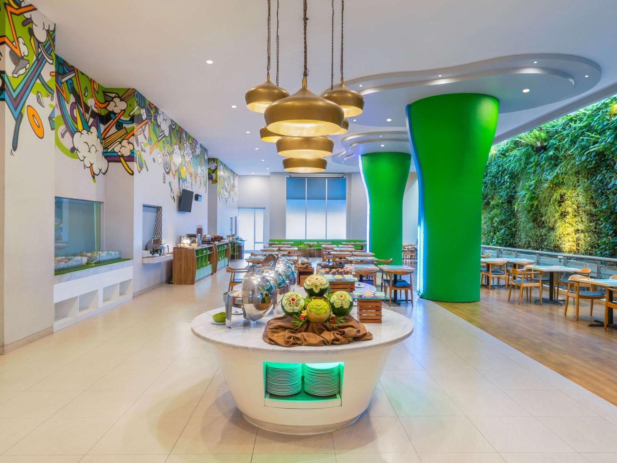 Hotel Ibis Styles Malang Exterior foto