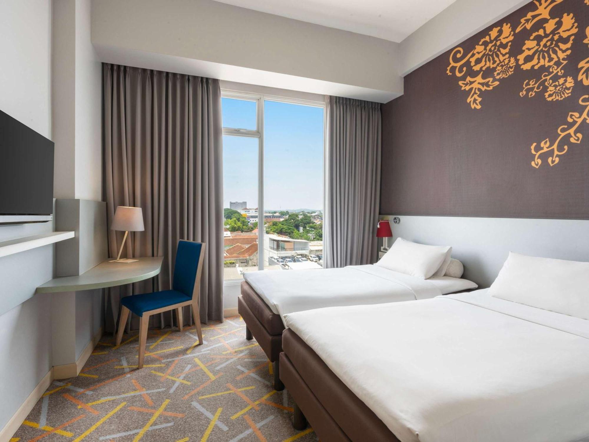 Hotel Ibis Styles Malang Exterior foto